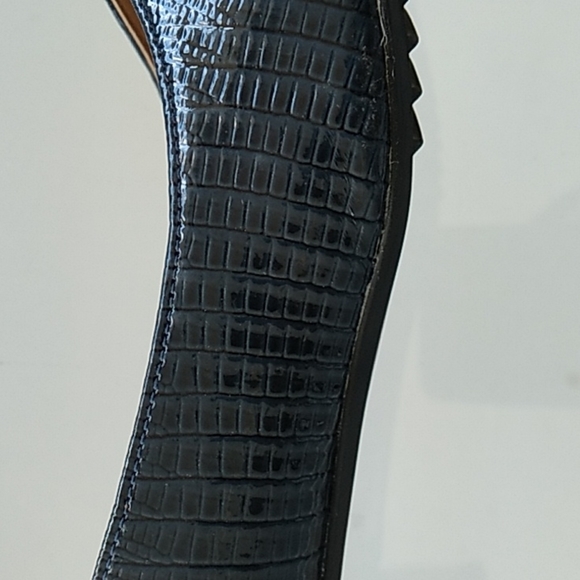 Beautiful Blue Snakeskin J.Renee Bambalina 8.5 M Flats - Picture 8 of 9